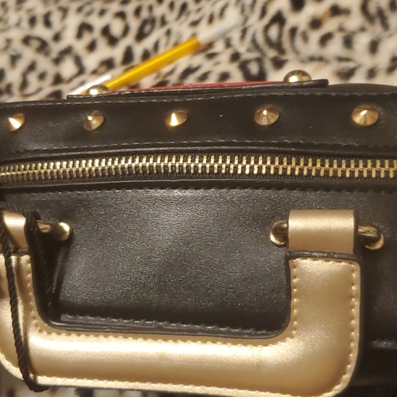 Learher Crossbody BOOMBOX BAG - Picture 8 of 13